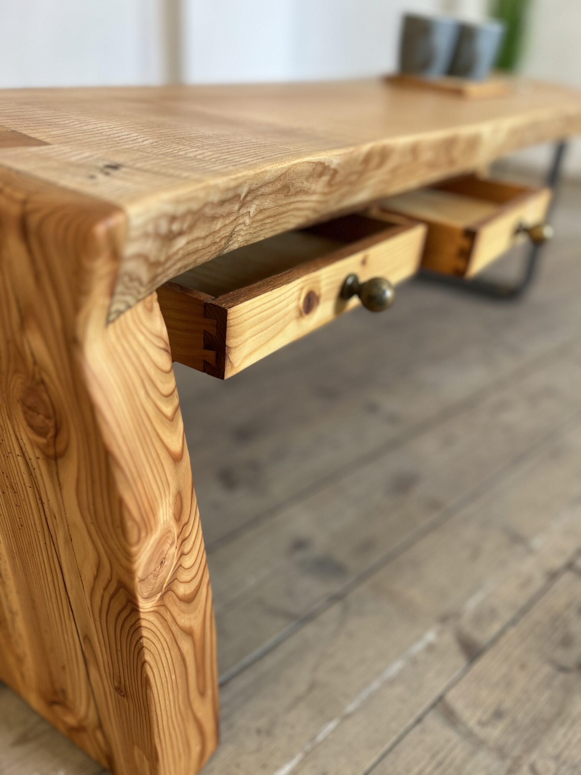 Couchtisch Vintagemöbel Massivholzmöbel urig wild Einzelstück Groholz Unikat Couchtisch Vintagemöbel Massivholzmöbel urig wild Einzelstück Groholz Unikat